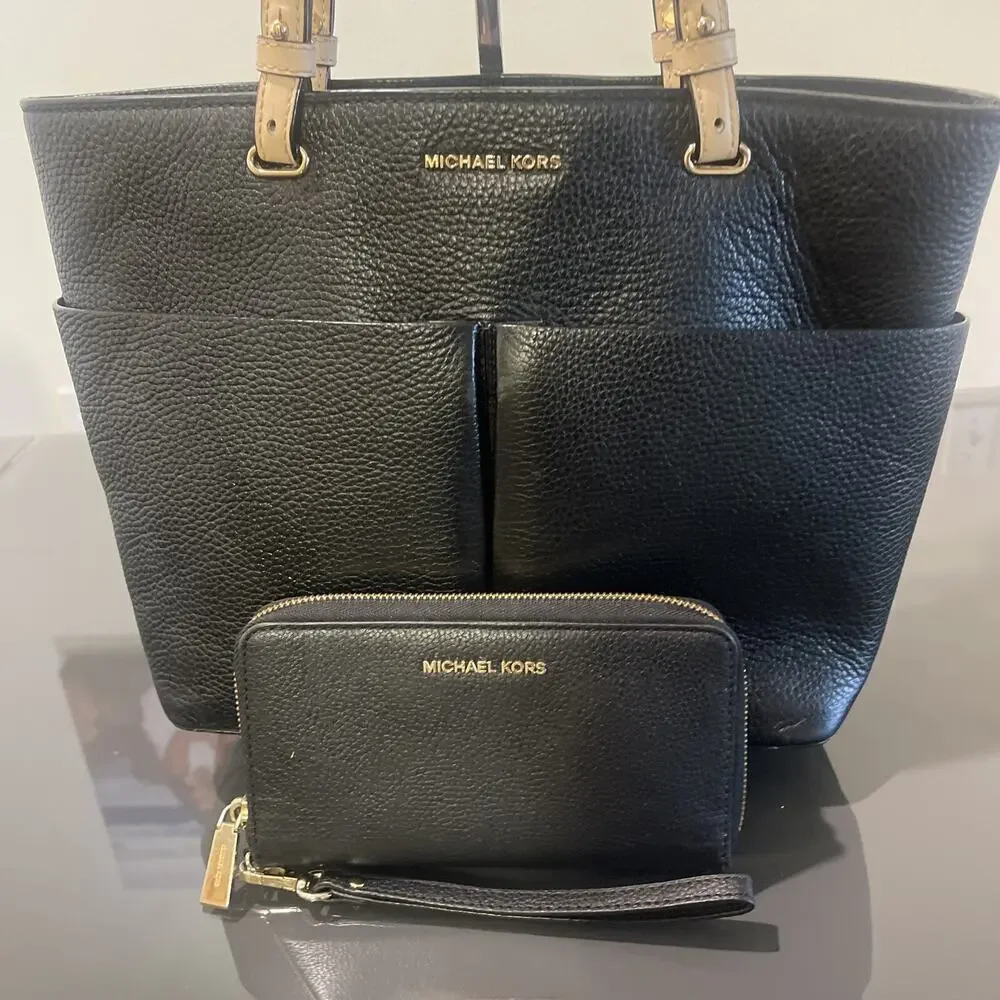 MICHAEL KORS Bedford Black Pebbled Leather Tote and Wallet Set